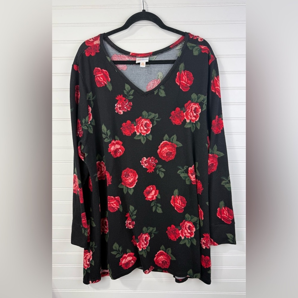 LuLaRoe womens Elizabeth Black and Red roses Floral Long Sleeve sweater top. 3XL